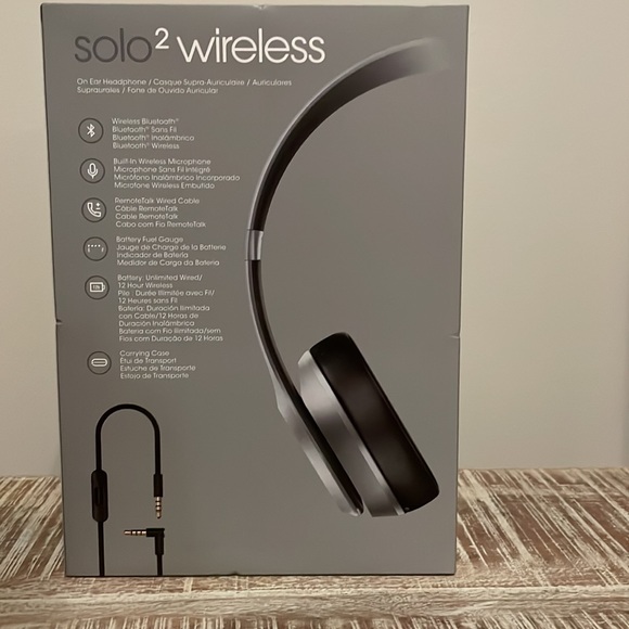 Beats Solo 2 Wireless Special Edition Space Gray - Picture 14 of 14